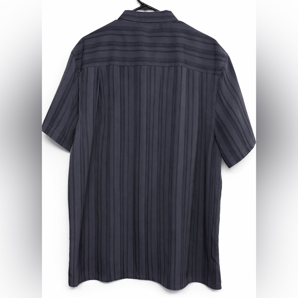 Men’s XL Grey Striped Short Sleeve Button Up Casual Shirt - Picture 3 of 8